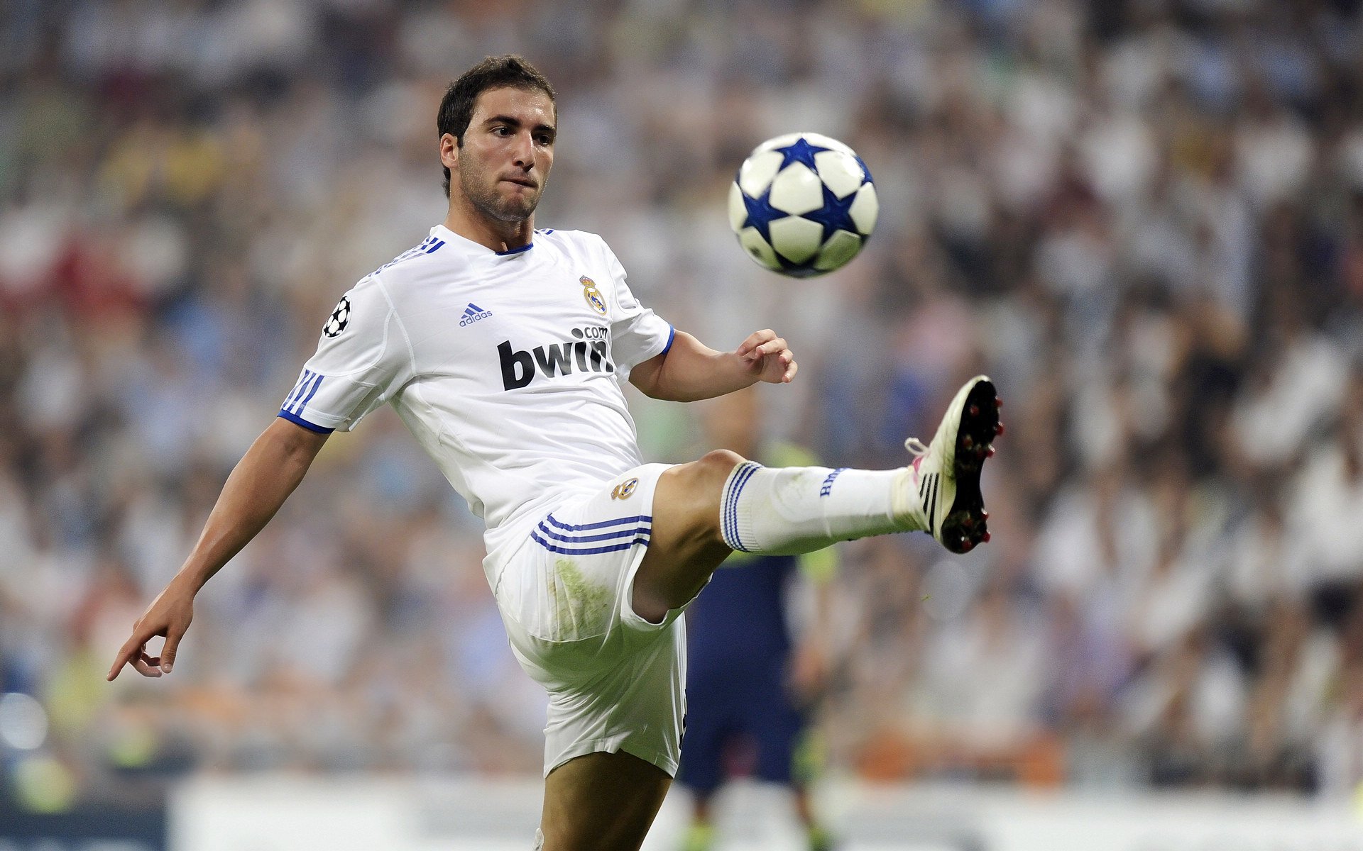 拜仁人盯人+区域混合防守成功遏制博卡进攻，拜仁 humanrace